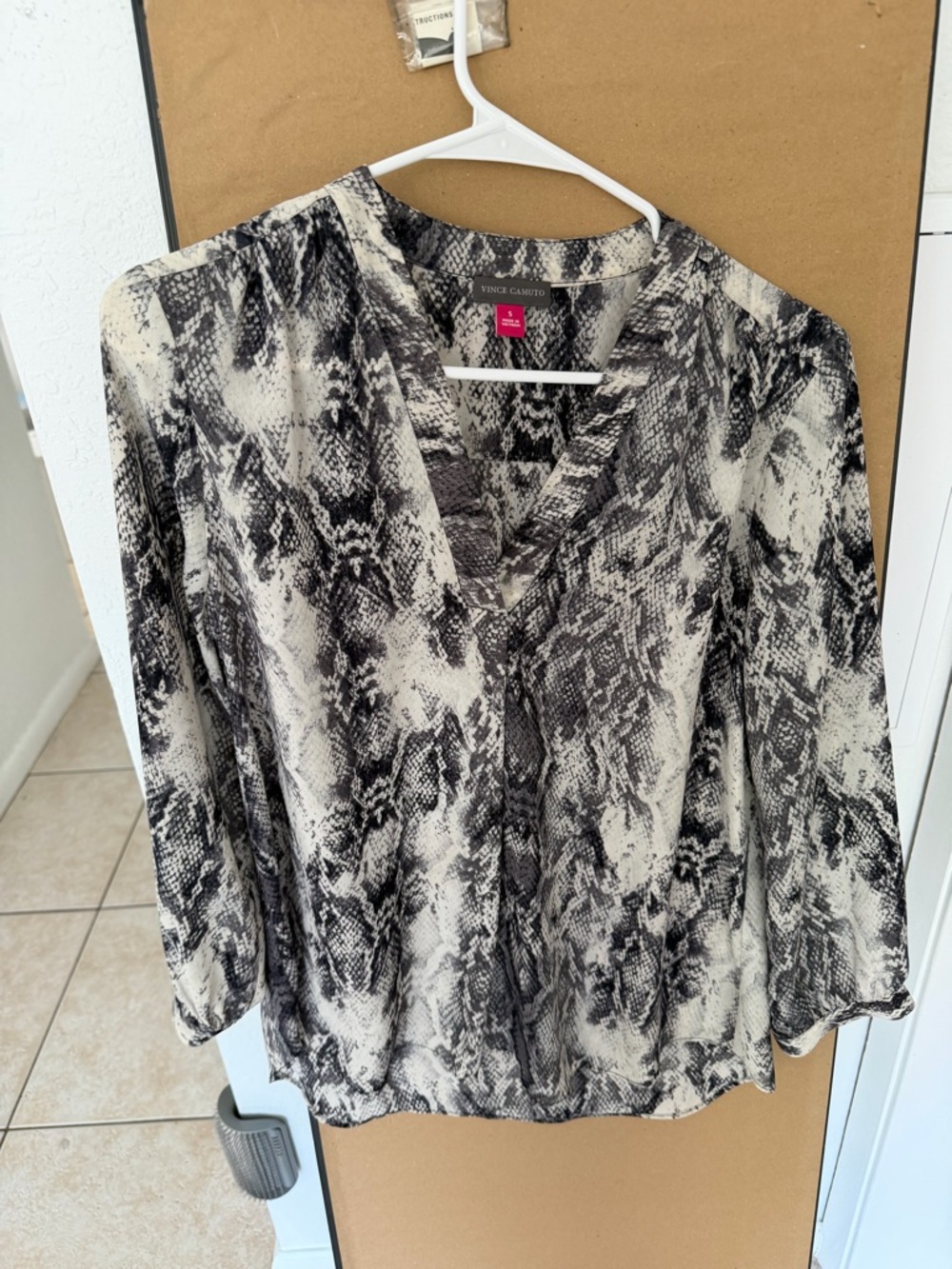 Vince Camuto Black & White Snake-Print V-Neck Blouse